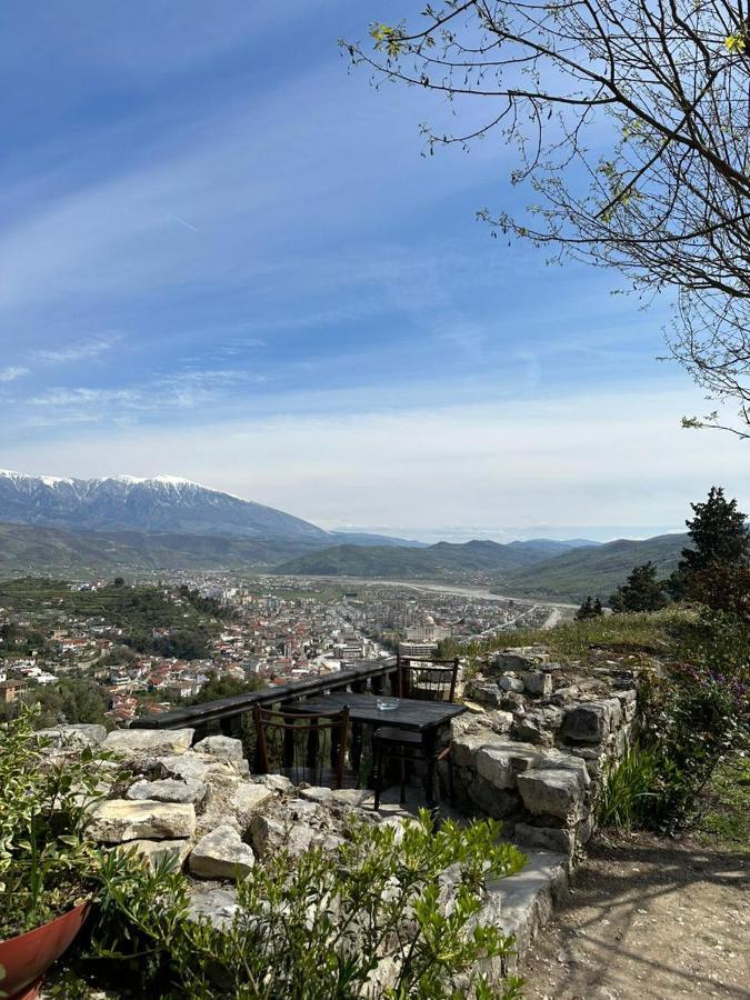 Guest House Iljesa Berat Esterno foto